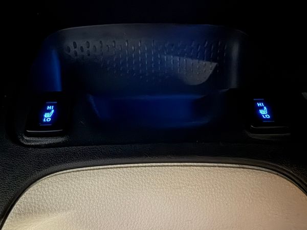 Toyota Corolla Luna Sport  1.8Hybrid *V LOW KLMS* 368278903