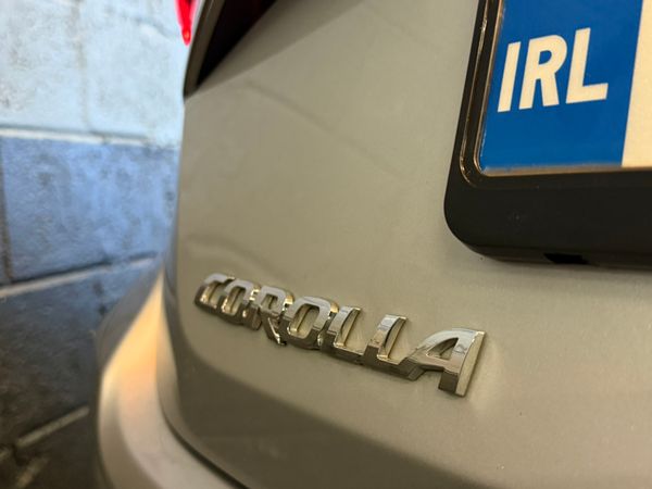 Toyota Corolla Luna Sport  1.8Hybrid *V LOW KLMS* 368278918