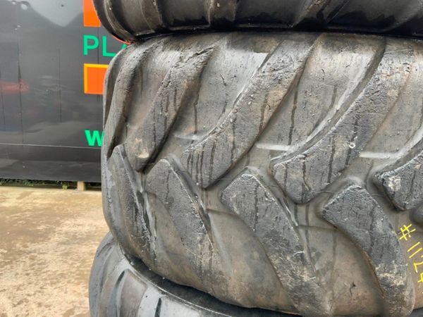 500/600/22.5.......9 TONNE DUMPER TYRES....1124. 368284855