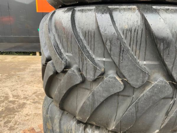 500/600/22.5.......9 TONNE DUMPER TYRES....1124. 368284856