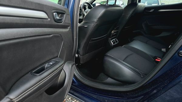 🔥 2021 Renault Megane 1.3TCe 140 GPF ICONIC 368281914