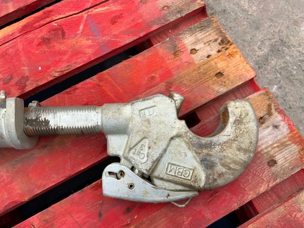 CAT 3 LIFT ARMS LINKAGE & TOP LINK..........1249- 368299854