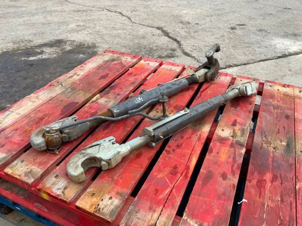 CAT 3 LIFT ARMS LINKAGE & TOP LINK..........1249- 368299856