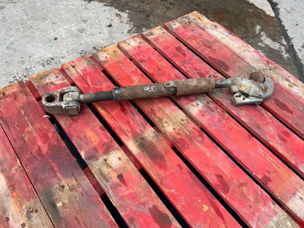 CAT 3 LIFT ARMS LINKAGE & TOP LINK..........1249- 368299859