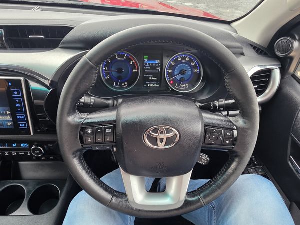Toyota Hilux Invincible Auto 2017🎃 Sale 368291387