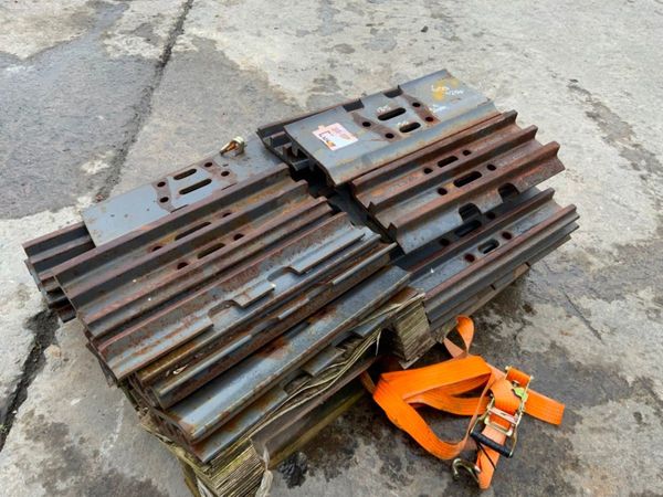 30/40 TONNETRACK PADS....600mm x 24mm......1222. 368293421