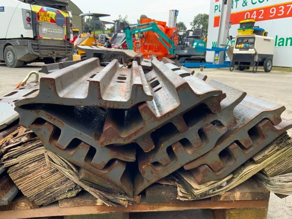 30/40 TONNETRACK PADS....600mm x 24mm......1222. 368293423