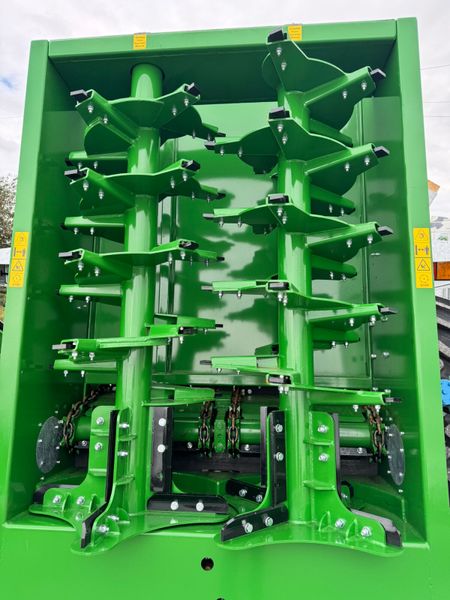 Cross 900 Muckspreader 368309607