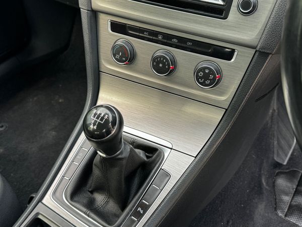 Volkswagen Golf 2015 Comfortline 368302496