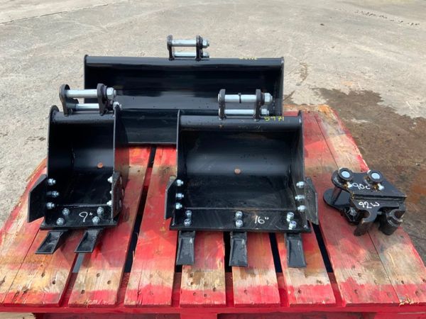MICRO DIGGER BUCKETS & Q/HITCH.....25mm PINS. 368303956