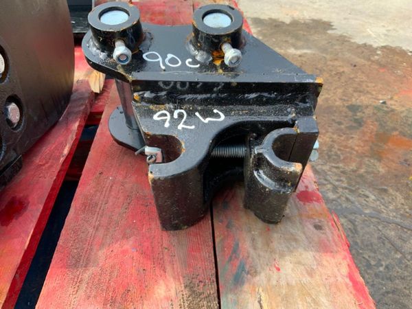 MICRO DIGGER BUCKETS & Q/HITCH.....25mm PINS. 368303953