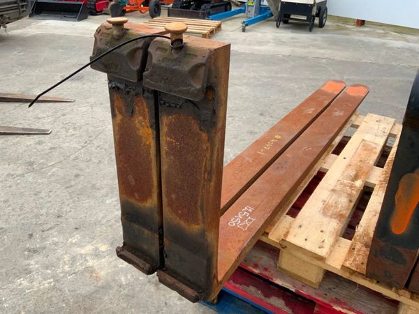 72" x 20" CARRIAGE SLIDING FORKS.....4047-1. 368317500