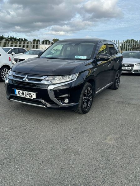 Mitsubishi Outlander hybrid 368317844