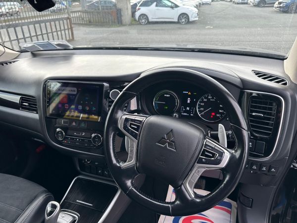 Mitsubishi Outlander hybrid 368317898