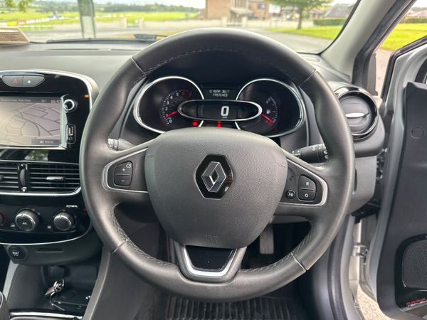 Renault Clio 2018  Dynamique Nav Low Mileage 368324043