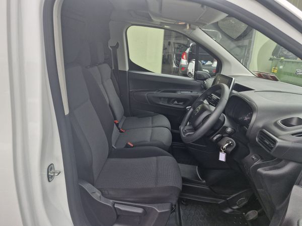 Citroen Berlingo 2022 368320012