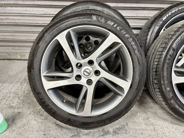 Volvo R-Design Alloys 17” 368354009