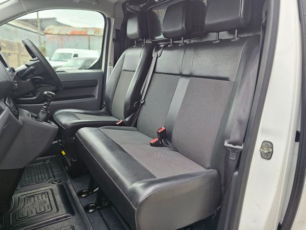 TOYOTA PROACE 1.5 // NO VAT // GREAT SPEC 368354638