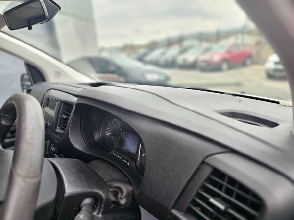 TOYOTA PROACE 1.5 // NO VAT // GREAT SPEC 368354631