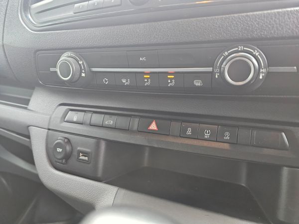 TOYOTA PROACE 1.5 // NO VAT // GREAT SPEC 368354633