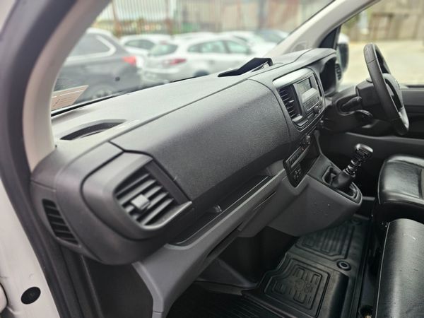 TOYOTA PROACE 1.5 // NO VAT // GREAT SPEC 368354644