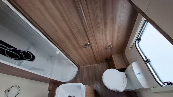 Swift Sprite Major 4 EB island bed caravan 368352564