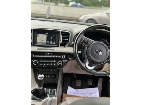 Kia Sportage VERY LOW MILEAGE PLATINUM SAM 5DR 368382363