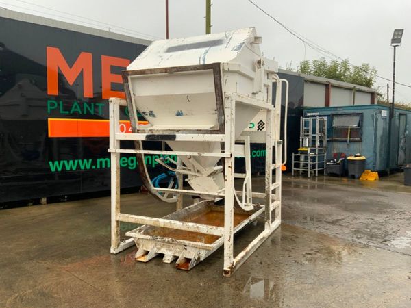 CONQUIP CONCRETE SKIP & WASHOUT STAND....026 368383577
