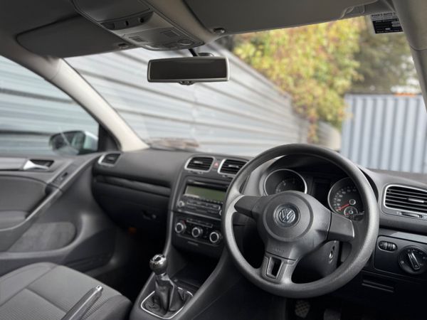 Volkswagen Golf 2010 368396604