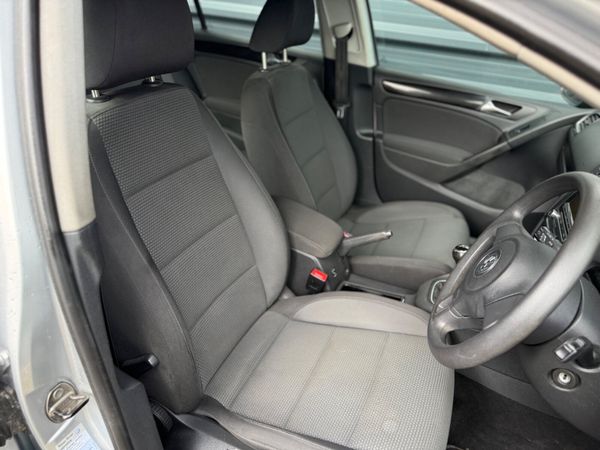 Volkswagen Golf 2010 368396608