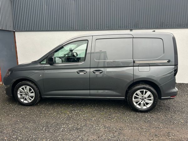 2022 Volkswagen Caddy 122 Bhp / Air con 368405466