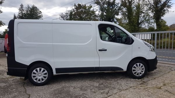Renault Trafic 192D NEW MODEL 2.0LT VAT INVOICE 368407605