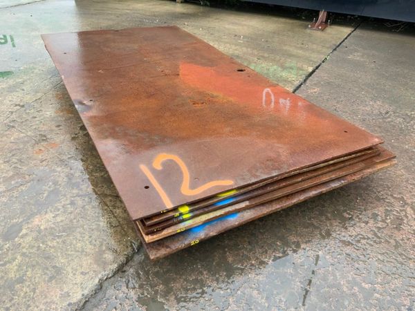 ASSORTED TRENCH COVER / ROAD PLATES....4324. 368410017