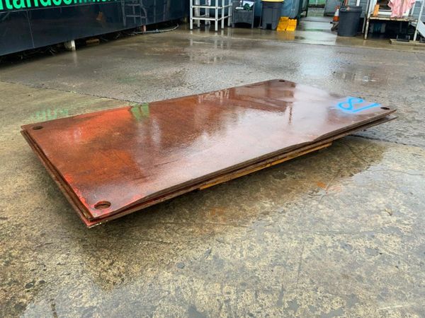 ASSORTED TRENCH COVER / ROAD PLATES....4324. 368410028