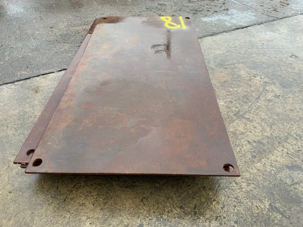 ASSORTED TRENCH COVER / ROAD PLATES....4324. 368410023