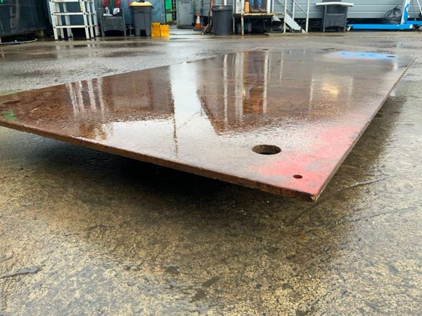 ASSORTED TRENCH COVER / ROAD PLATES....4324. 368410037