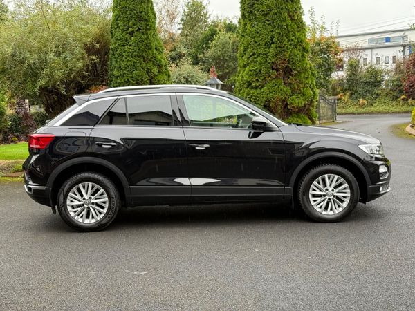 Immaculate low km 201 Volkswagen T-Roc! 368432184