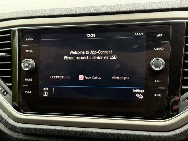 Immaculate low km 201 Volkswagen T-Roc! 368432209