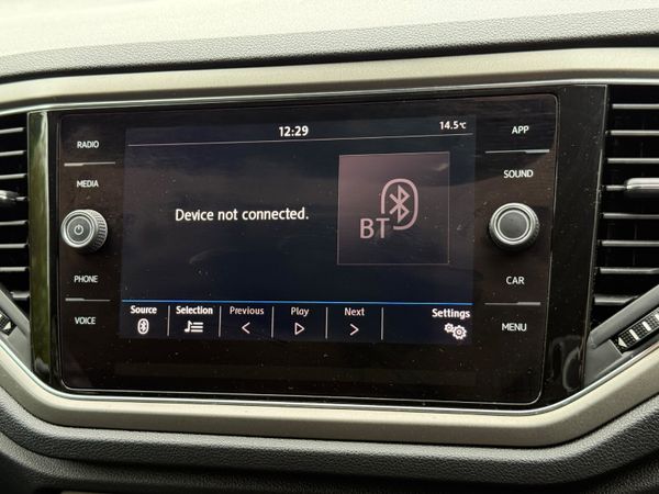 Immaculate low km 201 Volkswagen T-Roc! 368432201