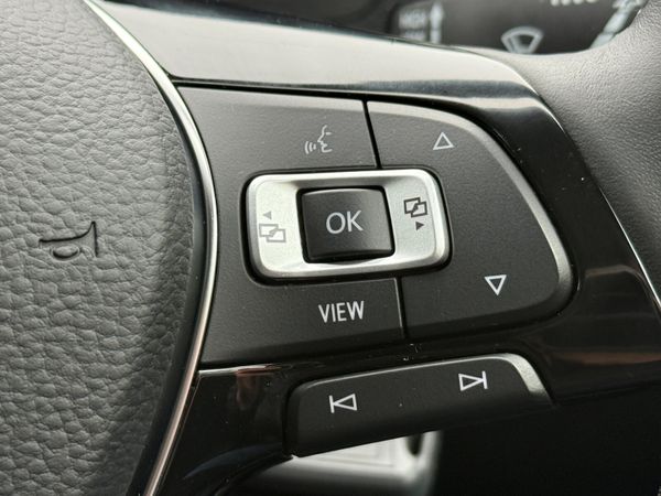 Immaculate low km 201 Volkswagen T-Roc! 368432212