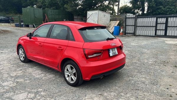 Audi A1 2016 368449286