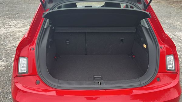 Audi A1 2016 368449290