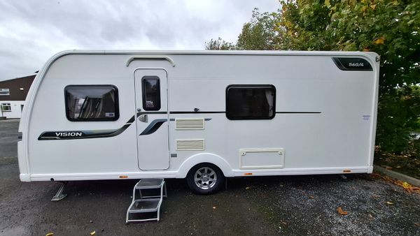 Coachman Vision fixed bed caravan 368441124