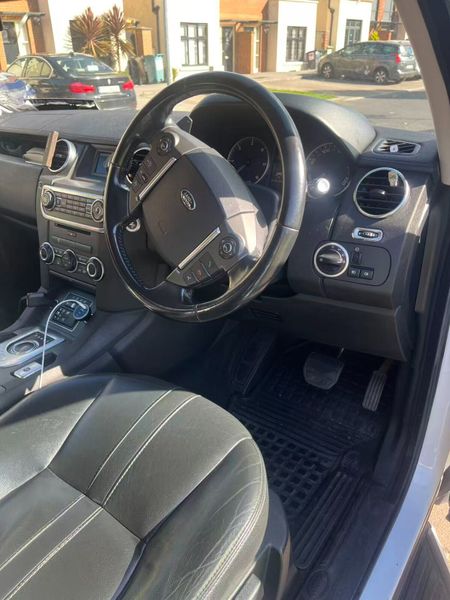 Land Rover Discovery 2016 368458139