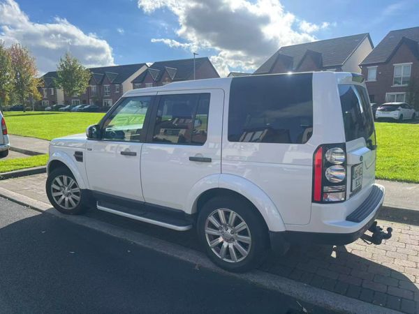 Land Rover Discovery 2016 368458142