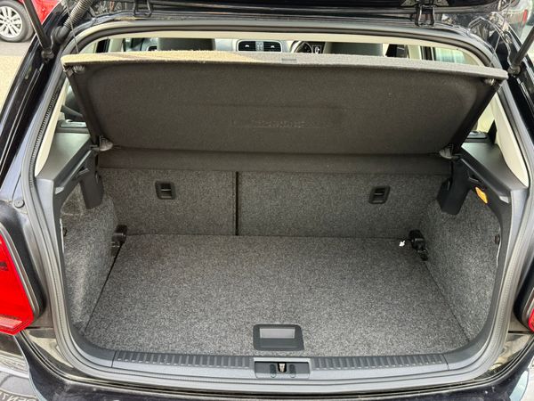 2016 VW Polo 1.2 petrol automatic,35k Miles only 368458998