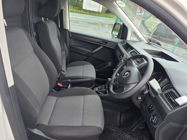 Volkswagen Caddy 2016 368464161