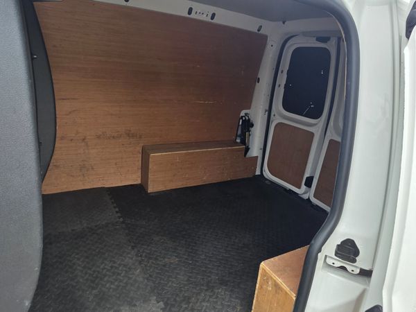 Volkswagen Caddy 2016 368464162