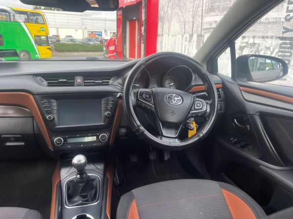 Toyota Avensis 2016 top spec  €8950 368474098