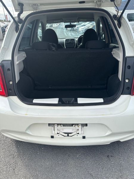 Nissan March Bolero 368479157